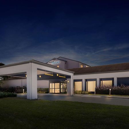 Sonesta Select Charlotte University Research Park Bagian luar foto