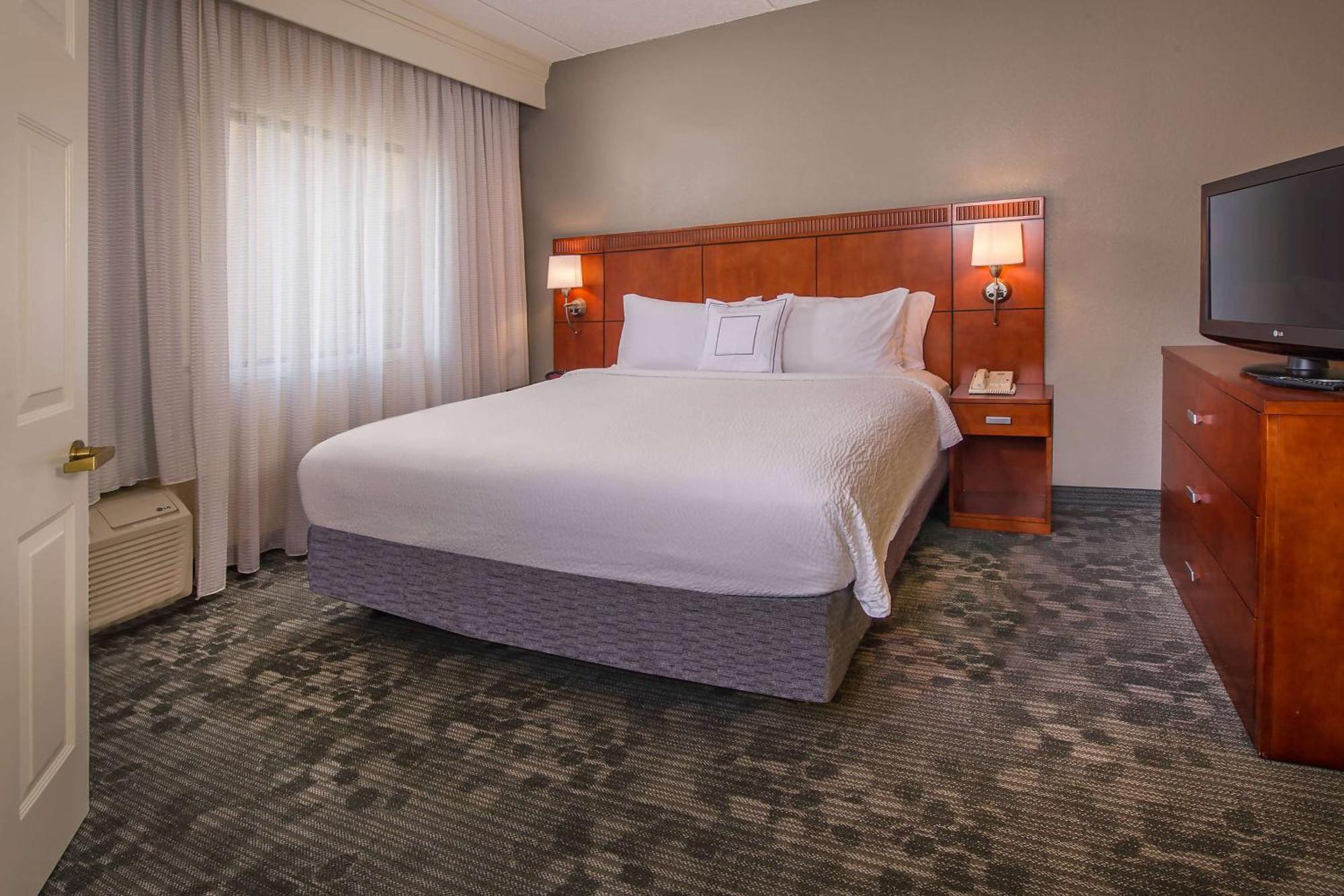 Sonesta Select Charlotte University Research Park Bagian luar foto