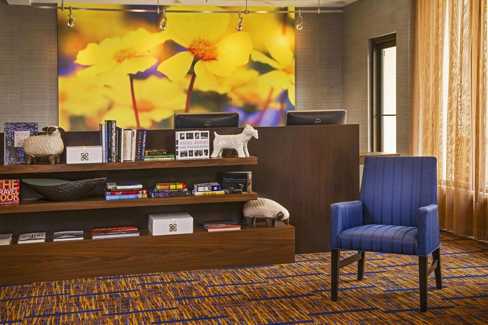 Sonesta Select Charlotte University Research Park Bagian luar foto