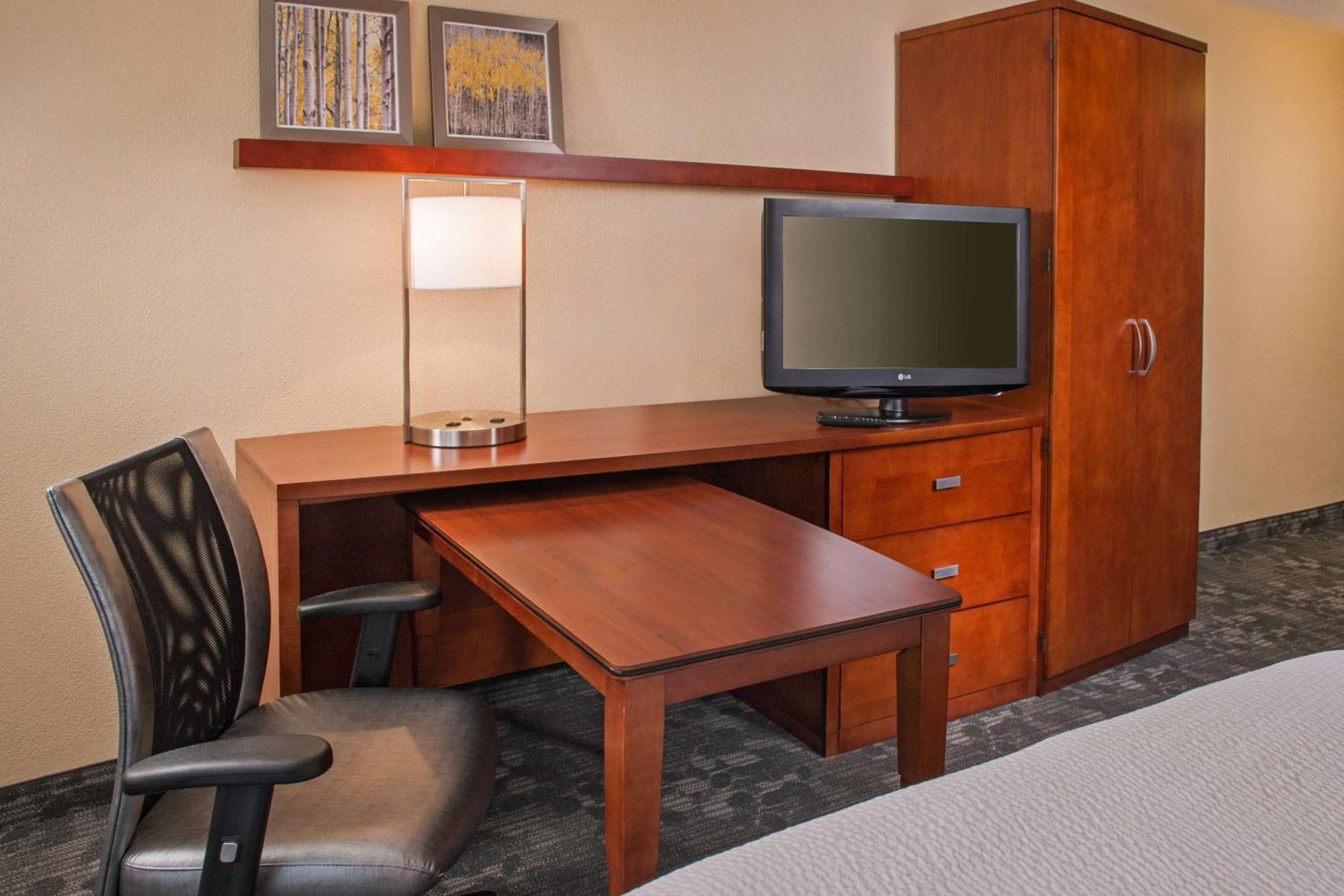 Sonesta Select Charlotte University Research Park Bagian luar foto